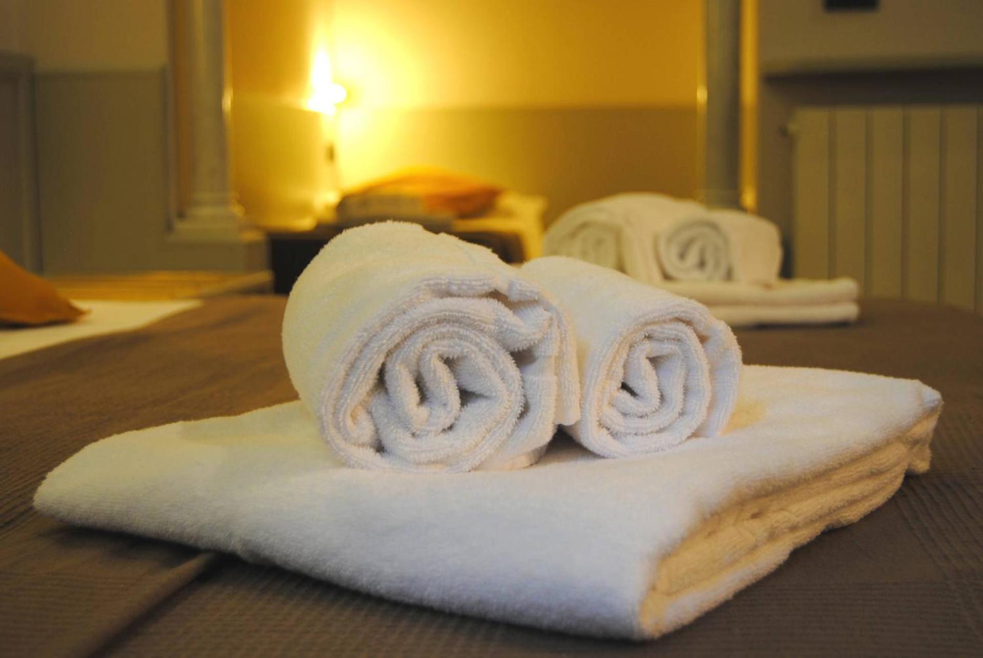 Hotel White Rose Igi Airport Нью-Дели Экстерьер фото
